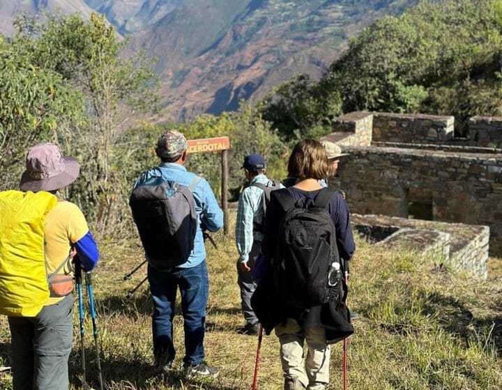 CHOQUEQUIRAO TREK 3 DÍAS 2 NOCHES