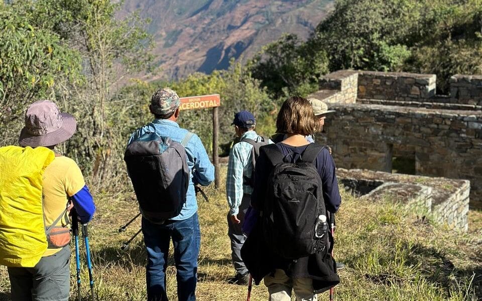 CHOQUEQUIRAO TREK 3 DÍAS 2 NOCHES